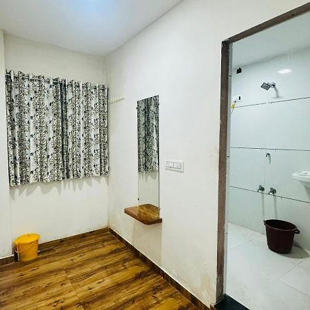 Patel Hotel & Guest House Shanor Екстериор снимка