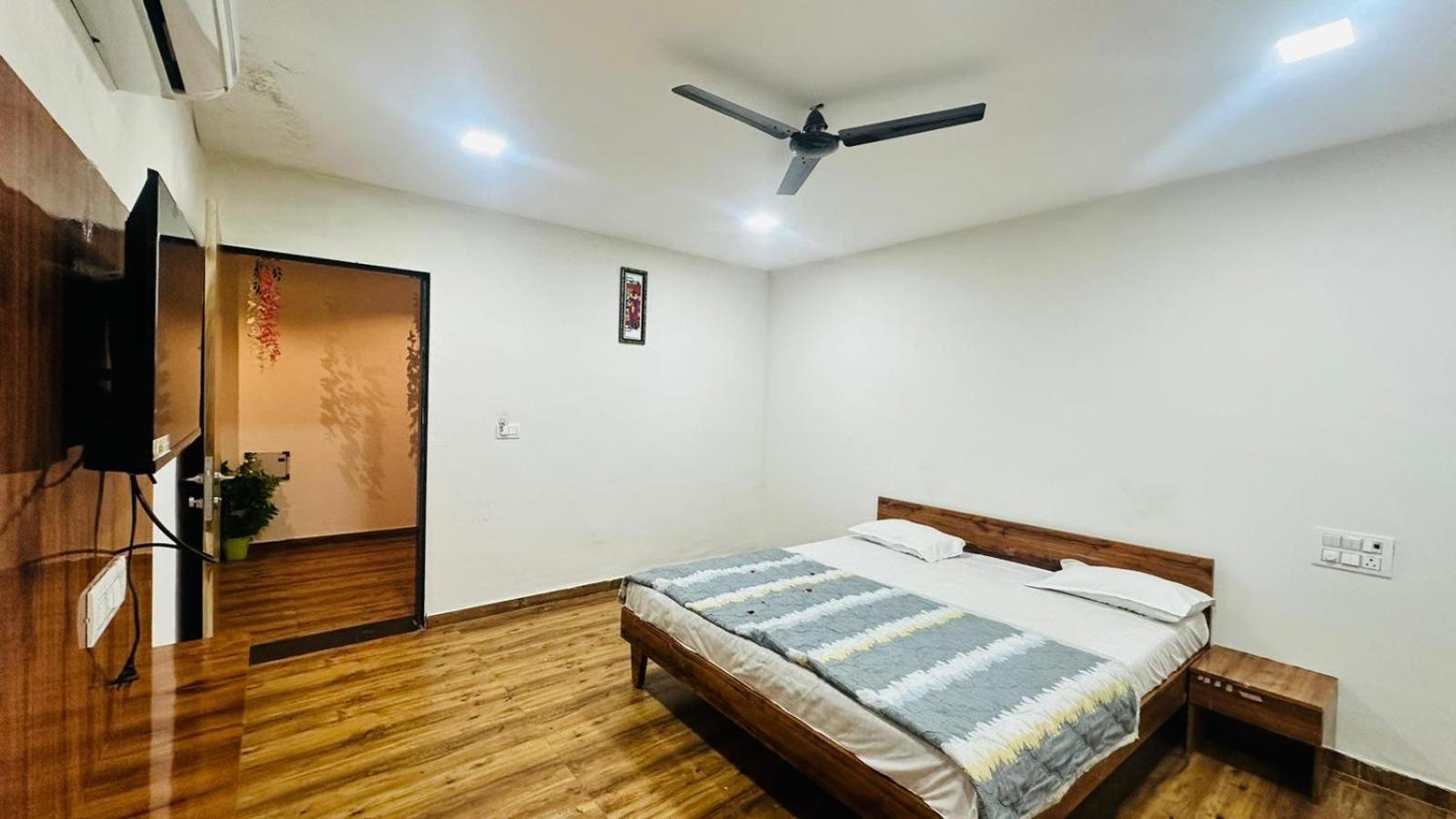 Patel Hotel & Guest House Shanor Екстериор снимка