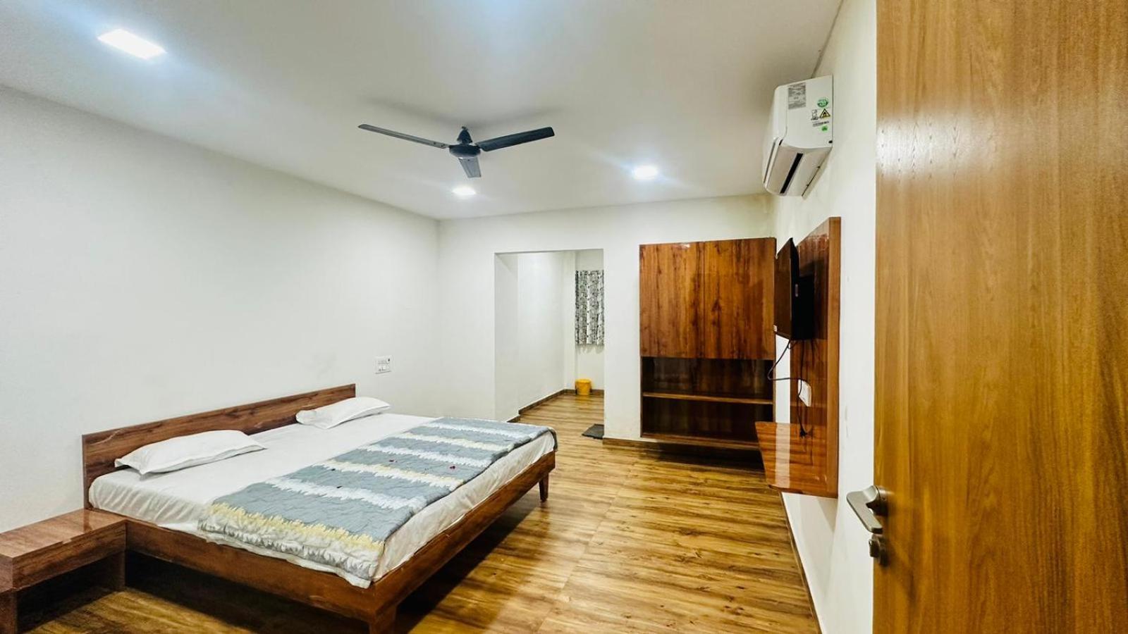 Patel Hotel & Guest House Shanor Екстериор снимка